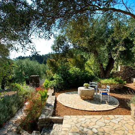 Glyfada * Longos (Paxos)