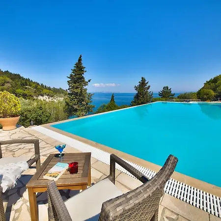 Glyfada Beach Villas Longós