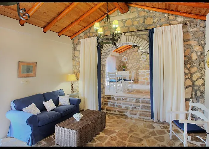 Glyfada * Longos (Paxos)